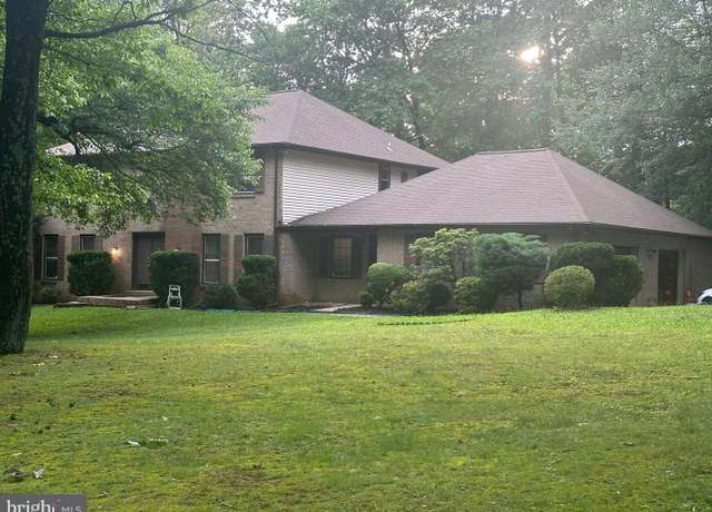 Property at 2 Houndstooth Ct, Owings Mills, MD 21117, 4 beds, 3.5 baths