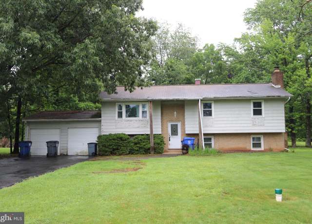 Property at 4100 Clyde Ln, White Plains, MD 20695, 5 beds, 2 baths