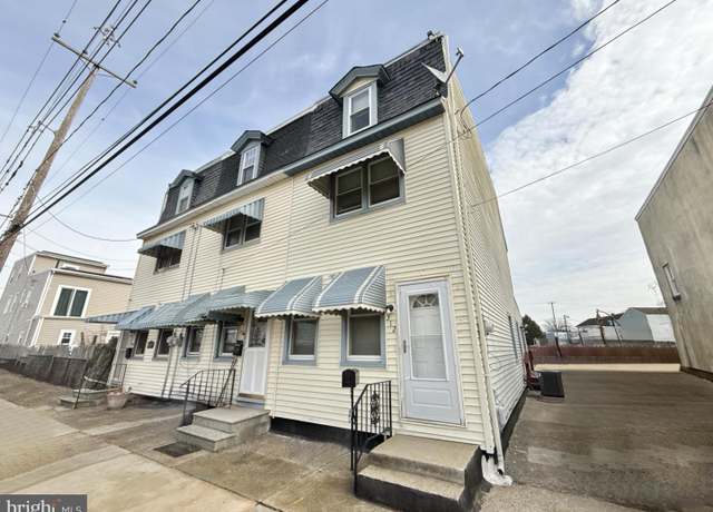 Property at 312 Water St, Gloucester City, NJ 08030, 4 beds, 1 bath