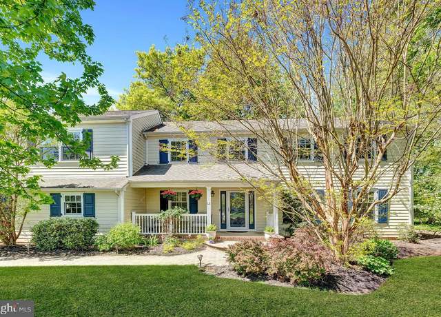 Property at 12 Kings Ct, Pennington, NJ 08534, 5 beds, 4.5 baths
