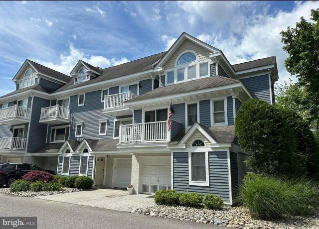 Property at 340 E Lacey Rd, Forked River, NJ 08731, 2 beds, 2 baths