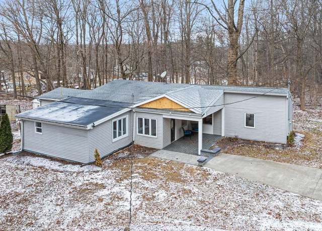 Property at 112 Pricetown Rd, Fleetwood, PA 19522, 3 beds, 2 baths