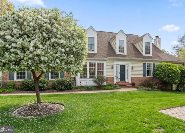 Property at 717 Kincaid Mills Ln, Wallingford, PA 19086, 3 beds, 3.5 baths