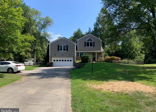 Property at 833 Stonybrook Dr, Blue Bell, PA 19422, 4 beds, 3.5 baths