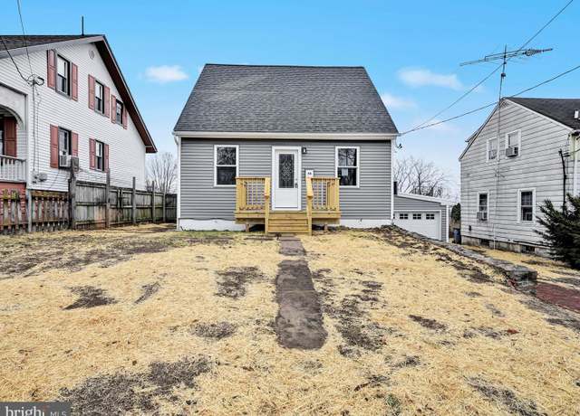 Property at 76 High St, Pine Grove, PA 17963, 3 beds, 1.5 baths