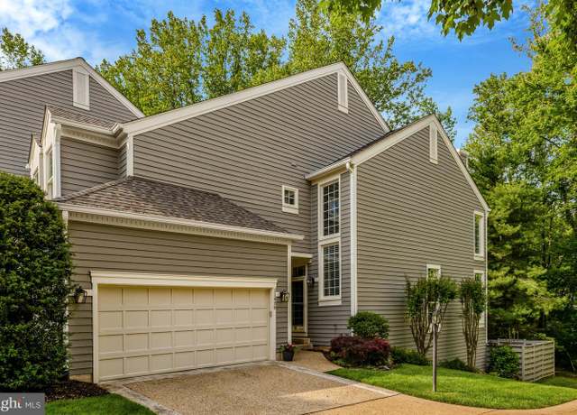 Property at 11430 Hollow Timber Ct, Reston, VA 20194, 3 beds, 3.5 baths