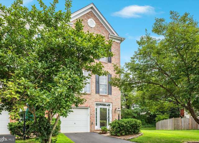 Property at 8937 Benchmark Ln, Bristow, VA 20136, 3 beds, 3 baths