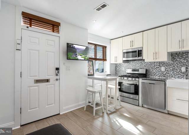 Property at 1700 2nd St NW #2, Washington, DC 20001, 1 bed, 1 bath