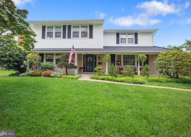 Property at 330 Brockton Rd, Wilmington, DE 19803, 4 beds, 2.5 baths