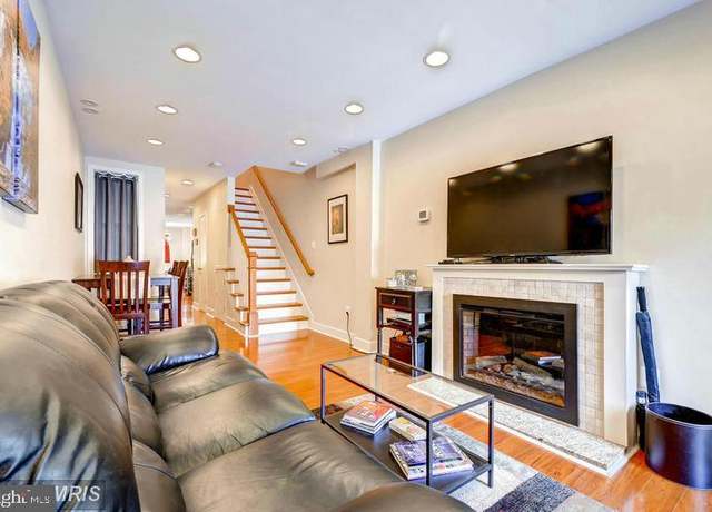 Property at 608 S Washington St, Baltimore, MD 21231, 3 beds, 2.5 baths