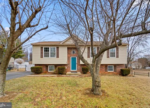 Property at 353 Buck Cash Dr, Westminster, MD 21158, 4 beds, 3 baths