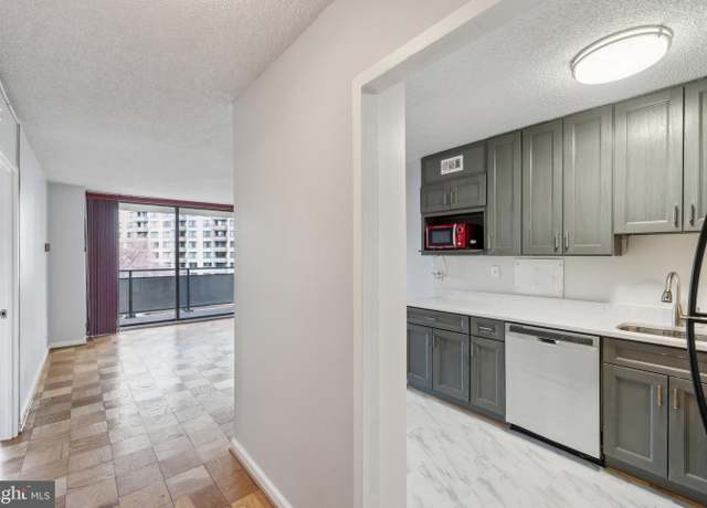 Property at 5225 Pooks Hill Rd Unit 405S, Bethesda, MD 20814, 1 bed, 1 bath