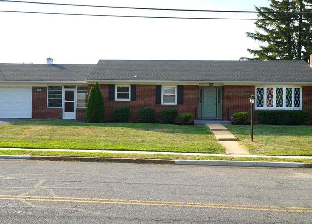 Property at 367 Devonshire Rd, Hagerstown, MD 21740, 3 beds, 1.5 baths