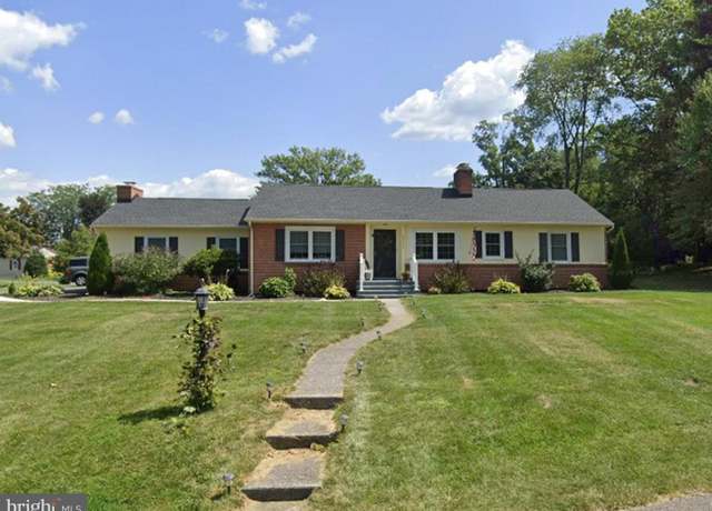 Property at 13315 Club Rd, Hagerstown, MD 21742, 3 beds, 2.5 baths