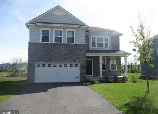 Property at 114 Teaberry Ct, Reading, PA 19608, 5 beds, 3 baths