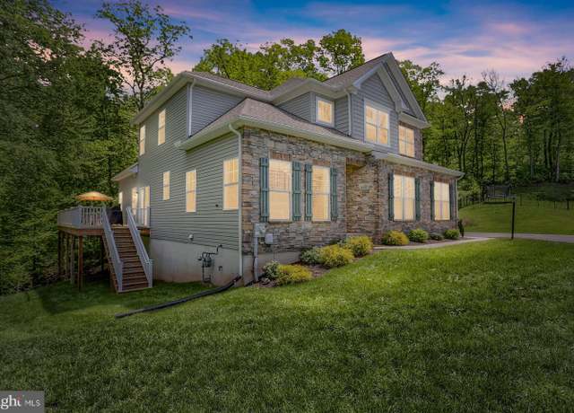 Property at 650 Royal Ter, Harrisburg, PA 17112, 5 beds, 4 baths