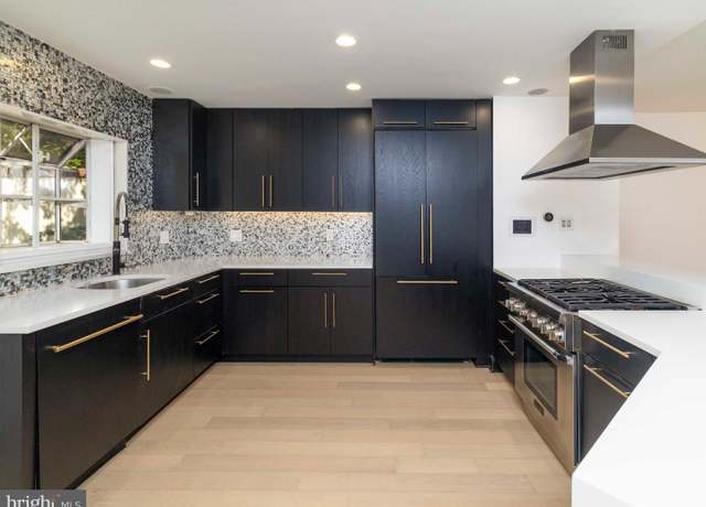 Property at 104 Lombard St, Philadelphia, PA 19147, 3 beds, 3 baths