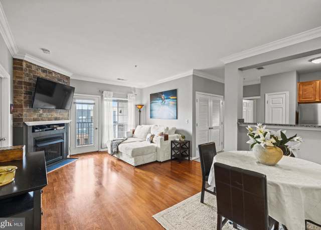 Property at 4850 Eisenhower Ave #427, Alexandria, VA 22304, 2 beds, 2 baths