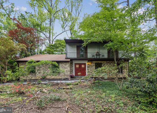 Property at 5936 River Dr, Lorton, VA 22079, 4 beds, 2.5 baths