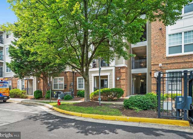 Property at 12949 Centre Park Cir #302, Herndon, VA 20171, 1 bed, 1 bath