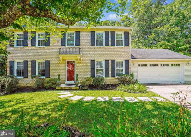 Property at 8322 Cushing Ct, Springfield, VA 22153, 4 beds, 3.5 baths