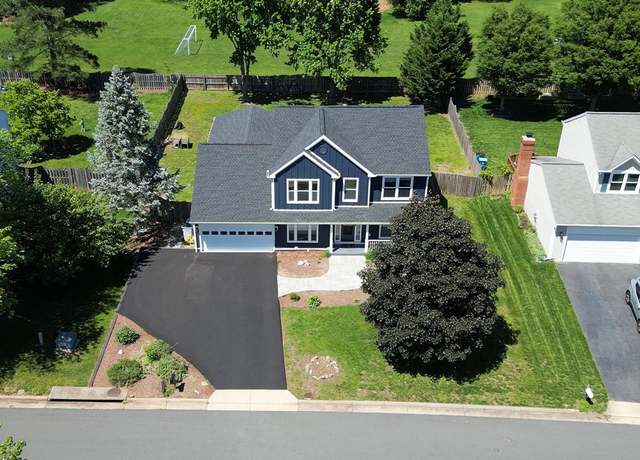 Property at 12910 Ashton Oaks Dr, Fairfax, VA 22030, 4 beds, 3.5 baths
