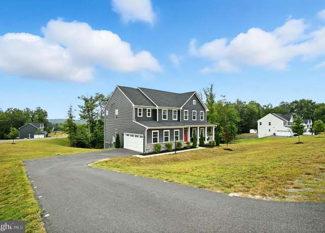 Property at 1 Granville Dr, Fredericksburg, VA 22405, 4 beds, 3.5 baths