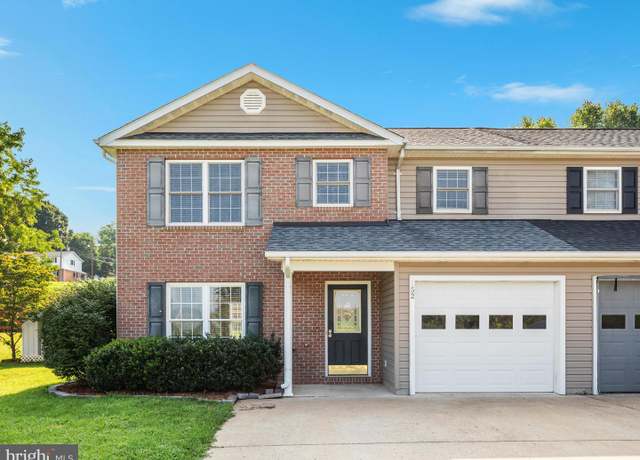 Property at 152 Kerfoot Ave, Front Royal, VA 22630, 3 beds, 2.5 baths