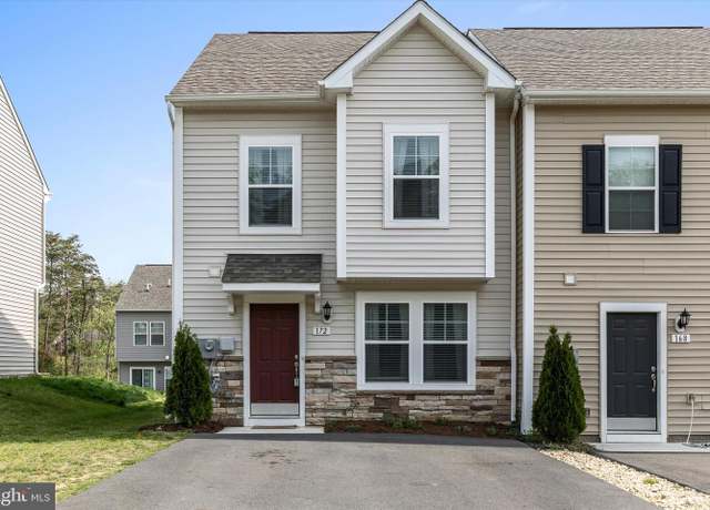 Property at 172 Scotch Pine Dr, Bunker Hill, WV 25413, 3 beds, 2.5 baths