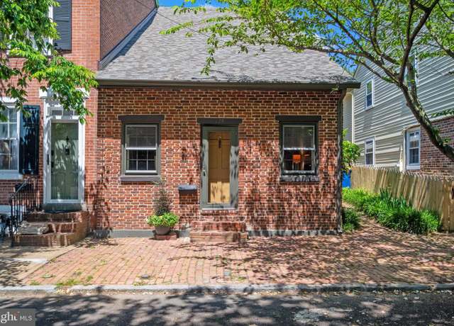 Property at 124 2nd St, New Castle, DE 19720, 4 beds, 1.5 baths