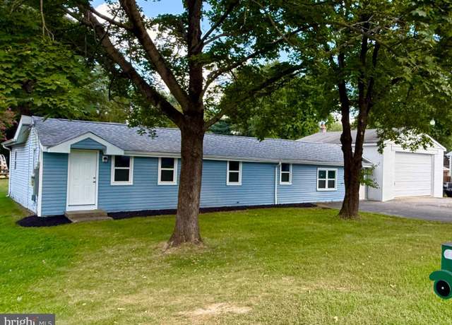 Property at 30 Meadow Rd, New Castle, DE 19720, 4 beds, 1.5 baths