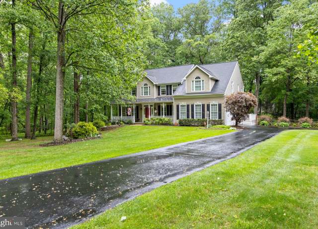 Property at 5835 Monroe Ave, Eldersburg, MD 21784, 4 beds, 2.5 baths