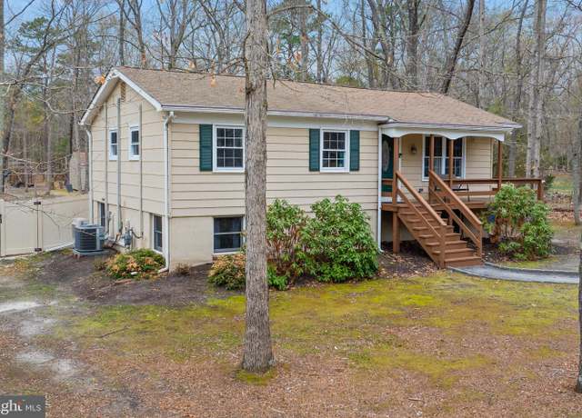 Property at 49 Summit Dr, Tabernacle, NJ 08088, 4 beds, 2 baths