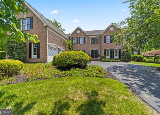 Property at 62 Ettl Cir, Princeton, NJ 08540, 4 beds, 3.5 baths