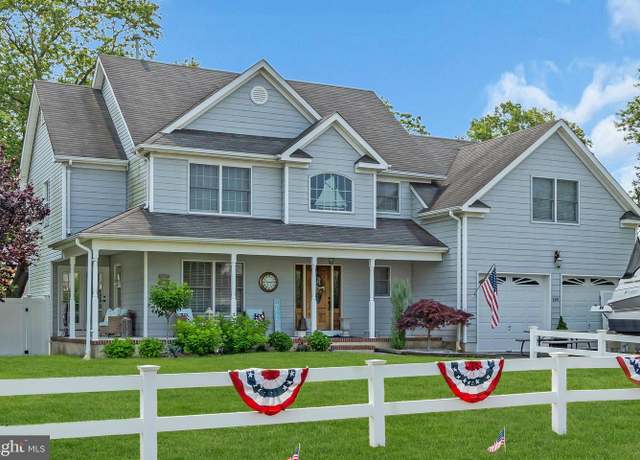 Property at 689 Lake Barnegat Dr No, Lanoka Harbor, NJ 08734, 4 beds, 2.5 baths
