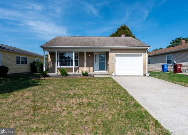 Property at 8 Manitoba Ct, Toms River, NJ 08757, 2 beds, 2 baths