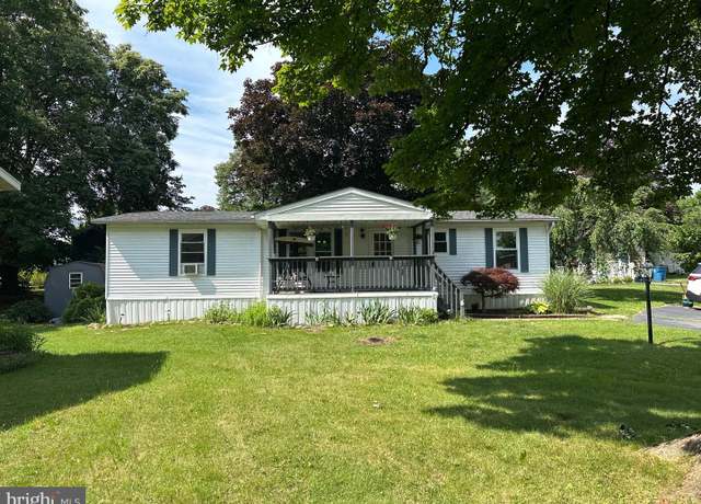 Property at 6 Walnut Ln, Quakertown, PA 18951, 3 beds, 2 baths