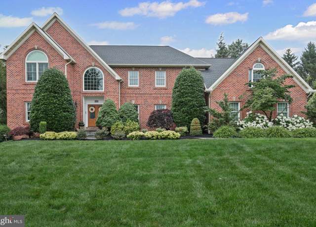 Property at 3618 Golfview Dr, Mechanicsburg, PA 17050, 5 beds, 4.5 baths