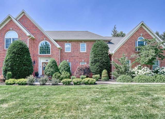 Property at 3618 Golfview Dr, Mechanicsburg, PA 17050, 5 beds, 4.5 baths
