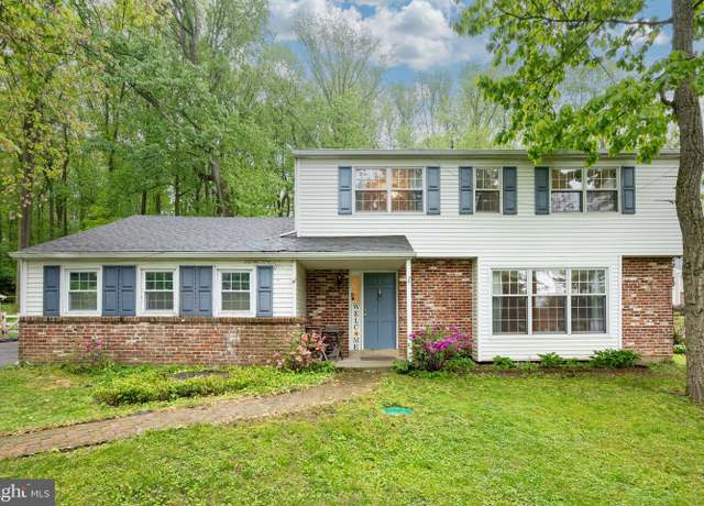 Property at 304 King Rd, West Chester, PA 19380, 5 beds, 2.5 baths