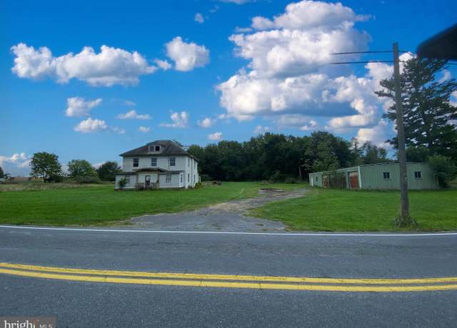 Property at 1040 Cider Press Rd, Chambersburg, PA 17202, 3 beds, 2 baths