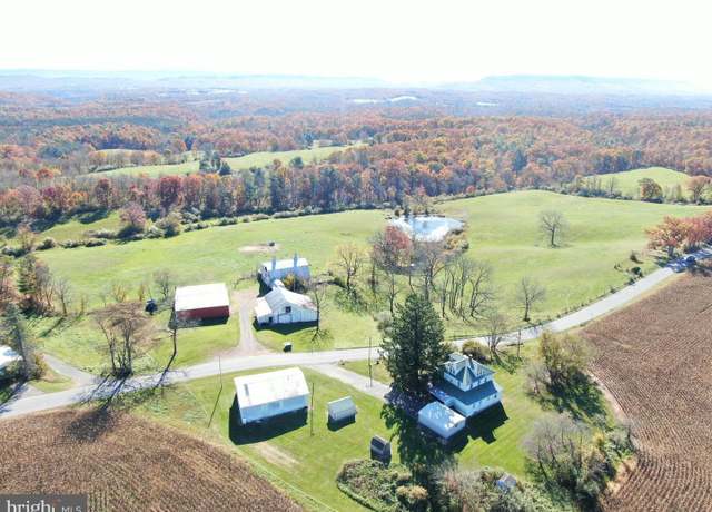Property at 2923 Davis Ln, Hustontown, PA 17229, 5 beds, 2 baths