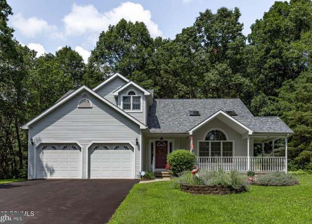 Property at 135 Woodhill Rd, Danville, PA 17821, 3 beds, 3.5 baths