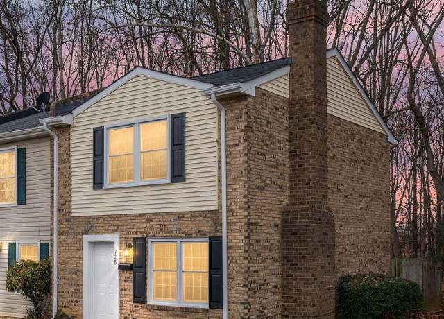 Property at 728 Denton Cir, Fredericksburg, VA 22401, 2 beds, 1.5 baths