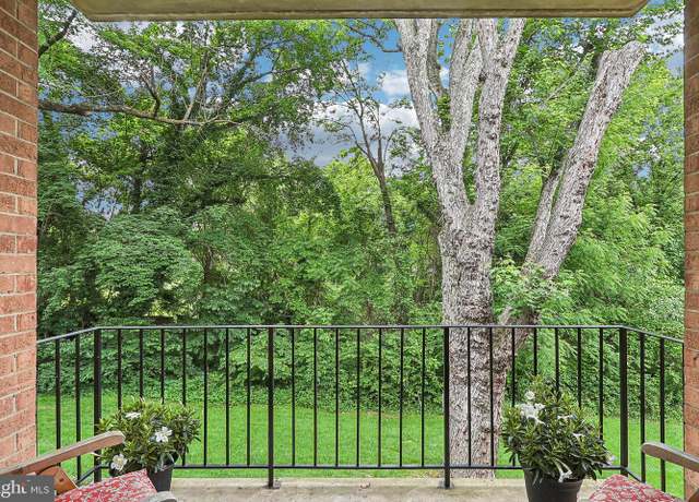 Property at 3814 Lyndhurst Dr #203, Fairfax, VA 22031, 2 beds, 1 bath