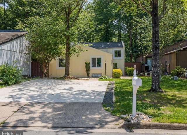 Property at 2231 Sanibel Dr, Reston, VA 20191, 3 beds, 2.5 baths