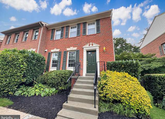 Property at 3116 Windwood Farms Dr, Oakton, VA 22124, 3 beds, 3.5 baths