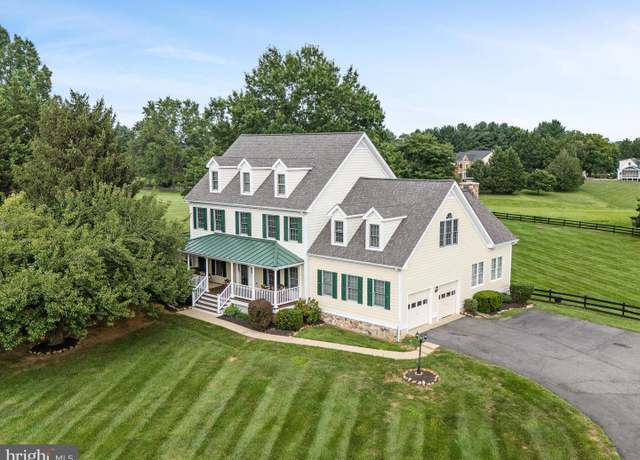 Property at 17006 Lakewood Ct, Purcellville, VA 20132, 5 beds, 3 baths