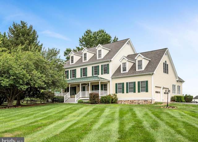 Property at 17006 Lakewood Ct, Purcellville, VA 20132, 5 beds, 3 baths