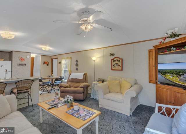 Property at 136 Coral Dr, Heathsville, VA 22473